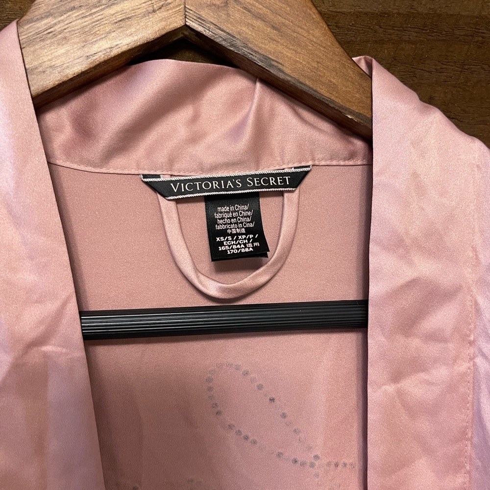 Victoria Secret Robe - Picture 4 of 4